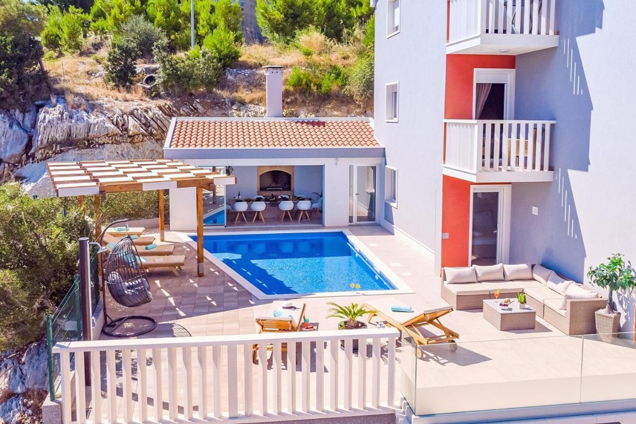 Villa Matan - Only 200M From The Sandy Beaches, Private 28M2 Pool Omis Exterior photo